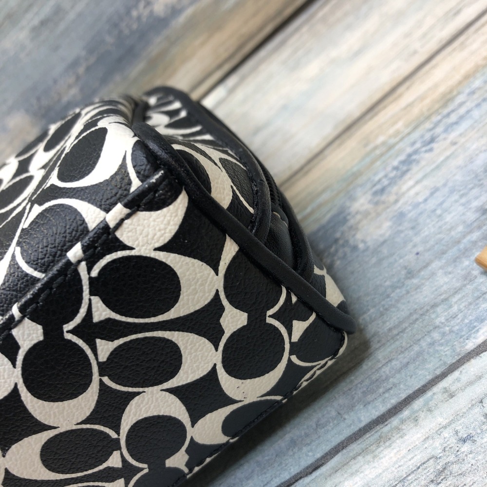 Coach Signature C PVC & Leather Small Clutch Bag Black & White Preowned - Picture 6 of 10